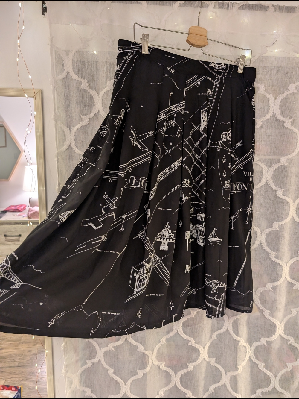 Black Scenic-Print Circle Skirt